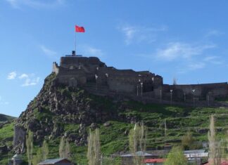 Croesus Misunderstands the Oracle